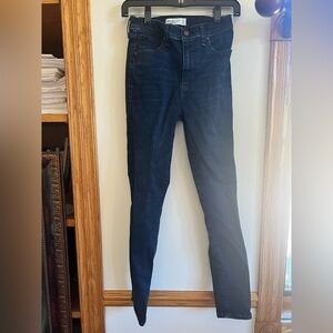 Abercrombie & Fitch - Super Skinny High Rise Jeans